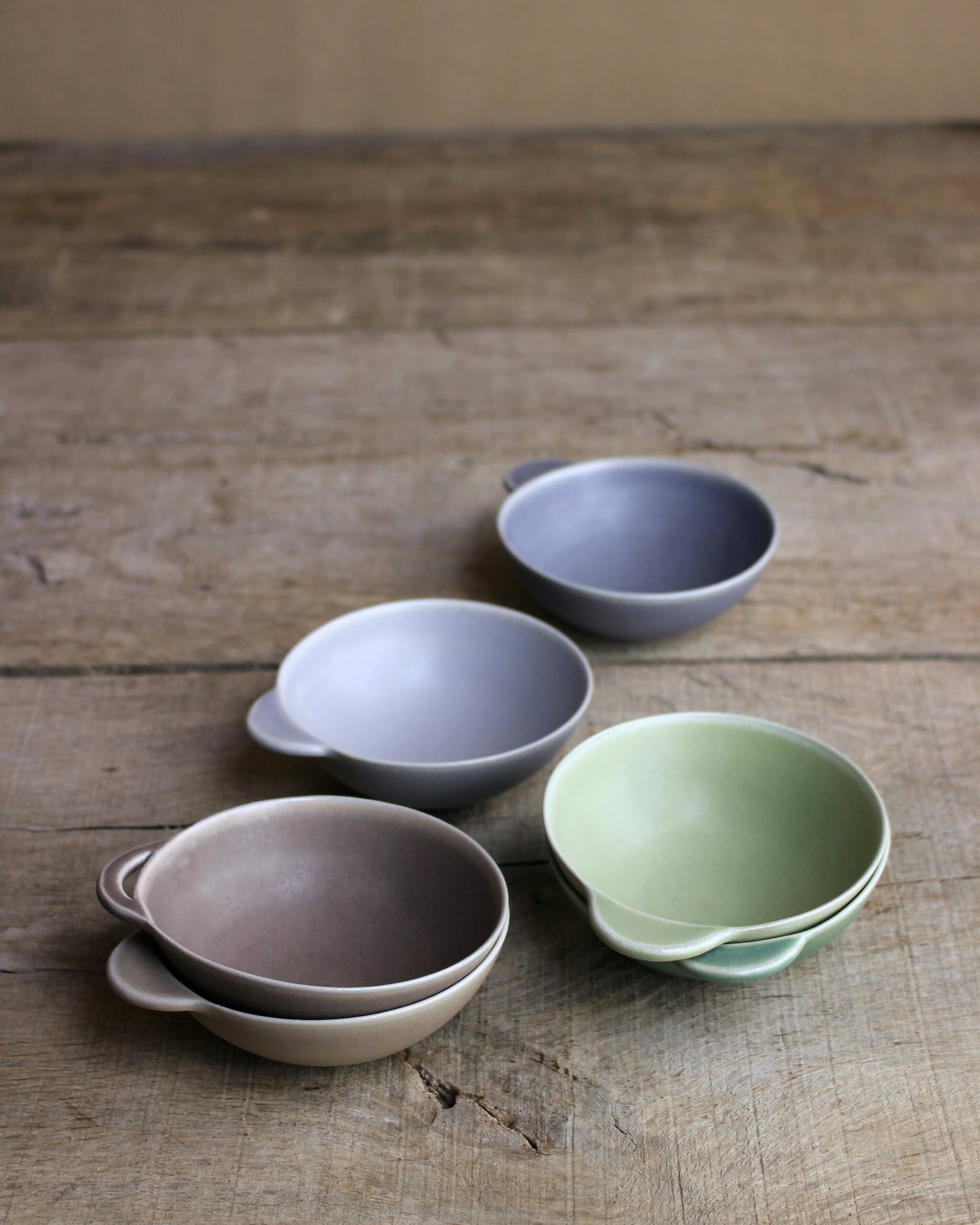 Small bowl with solid tab