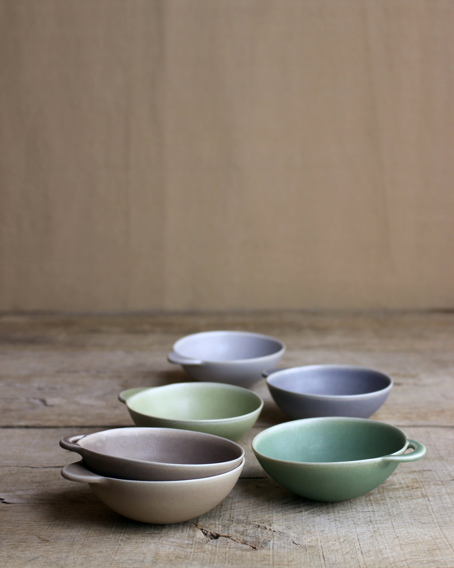 Small bowl with solid tab