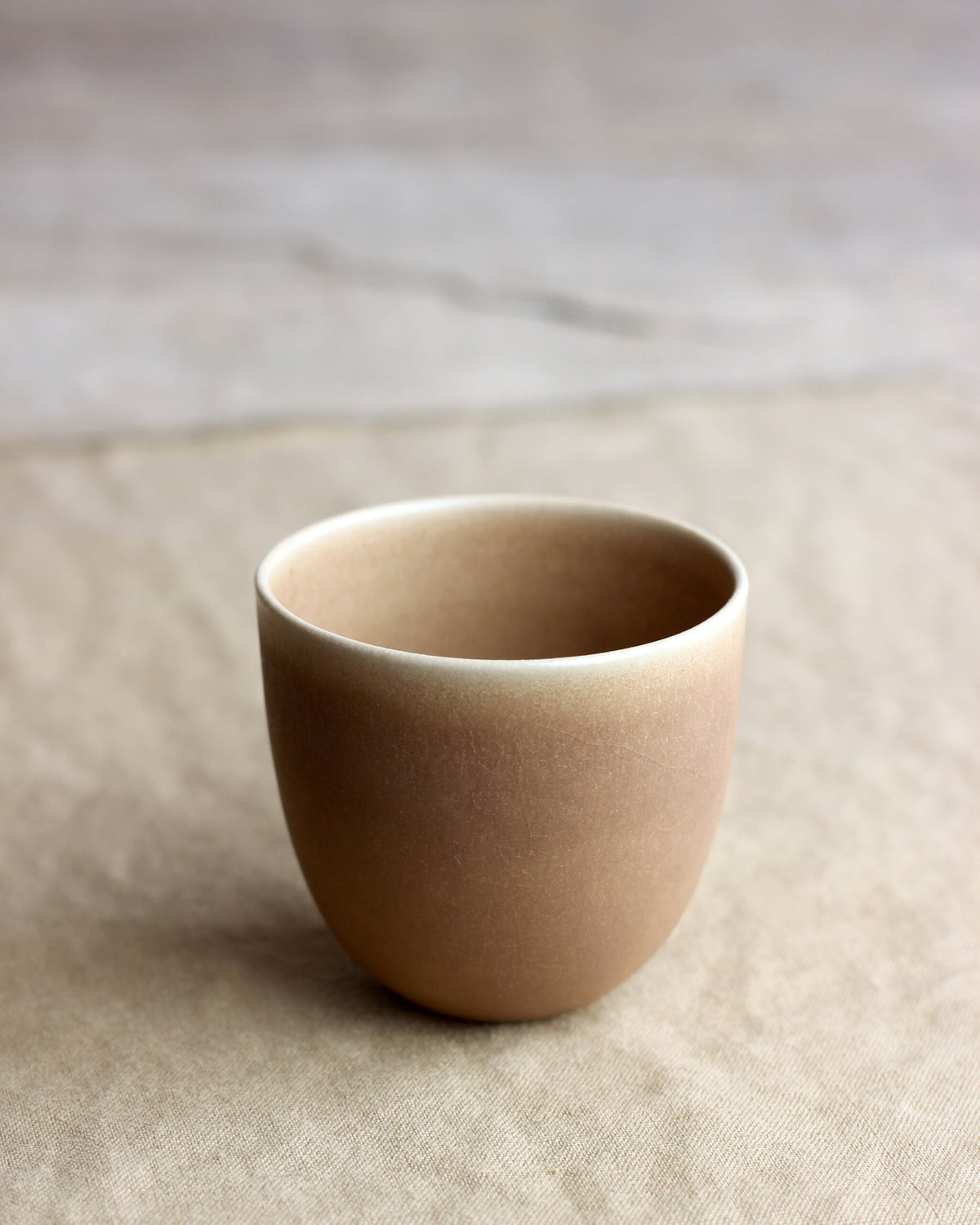 Gobelet à dés en cuir véritable naturel avec 6 dés - 5 Pieces 5902-5